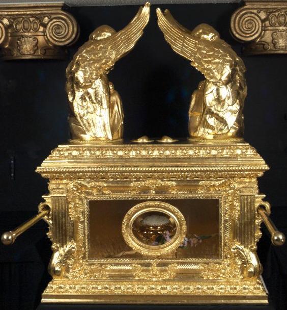 ark-of-the-covenant-replica